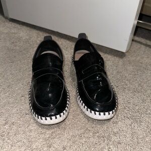 Ilsle Jacobson shoe size 7